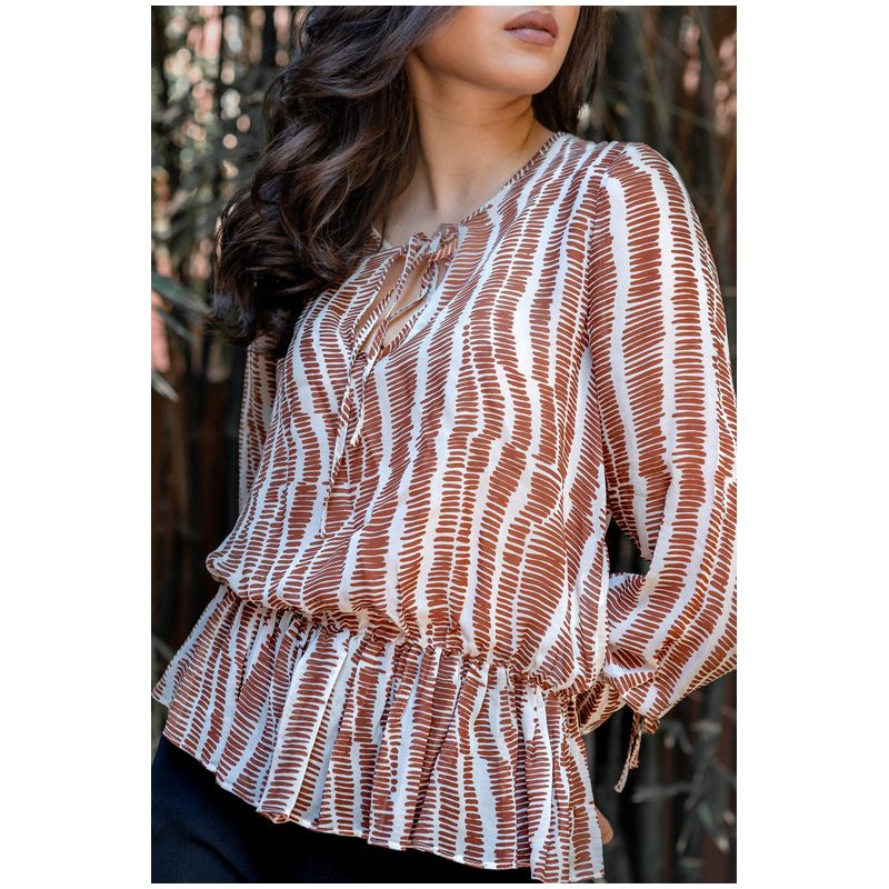 Blouse blanche à rayures marron