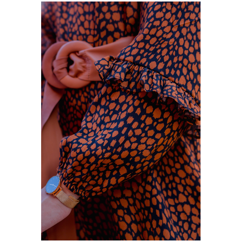 Robe imprimée courte, Collection Teracota, avec volants à l'ourlet et manches longues, élégance moderne, ANAE MOROCCO
