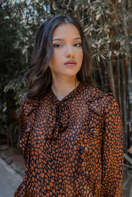 Blouse imprimée à manches en tulle à pois, boutonnée avec volants, Collection Teracota, ANAE MOROCCO