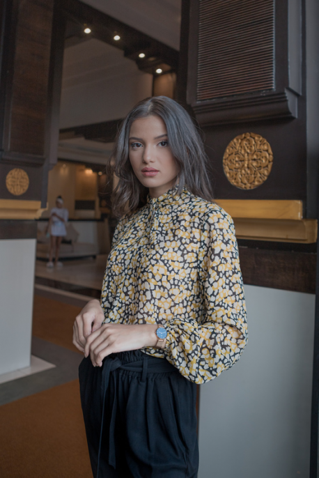 Blouse ornée