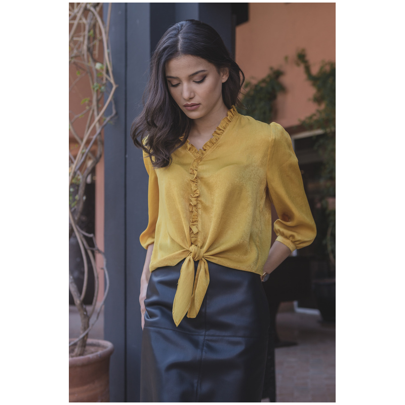 Blouse jaune élégante à manches longues