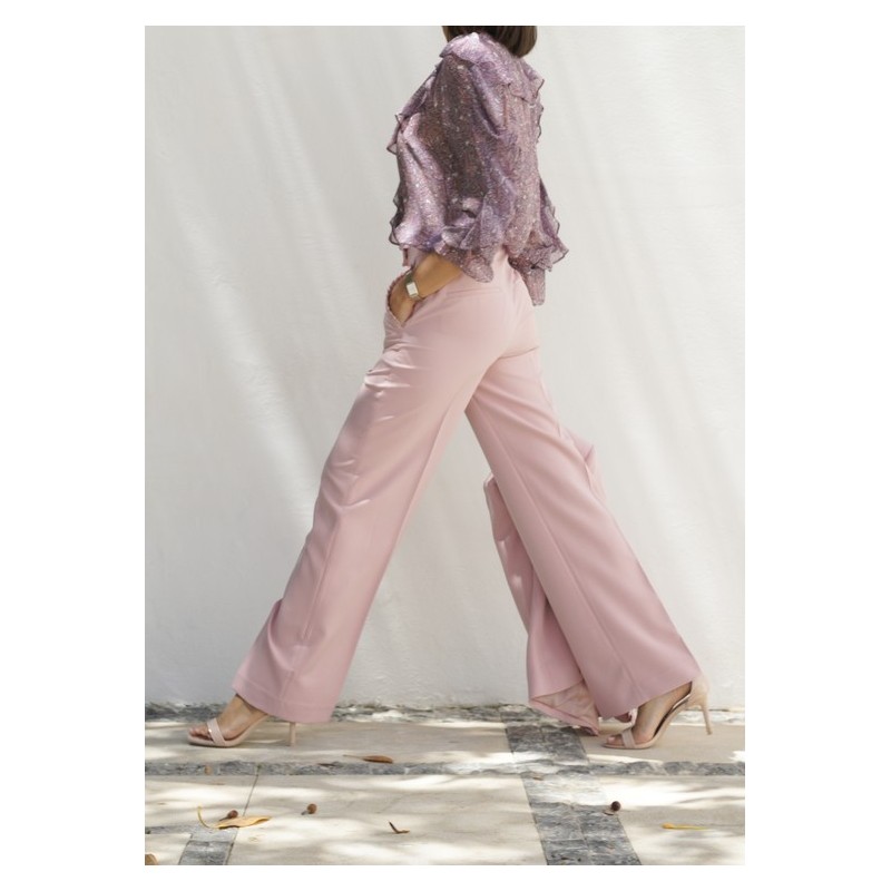 Pantalon rose pour femmes, une couleur féminine et pétillante.