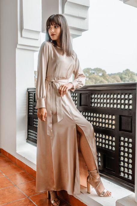ROBE ASHELY