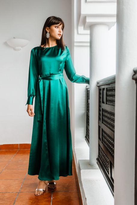 ROBE ASHELY