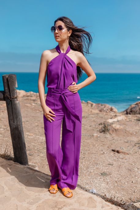 Pantalon mauve pour femmes, une couleur élégante et féminine.