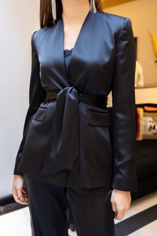 Veste Ruth en noir - Sophistication et style - Back in Style ANAE MOROCCO