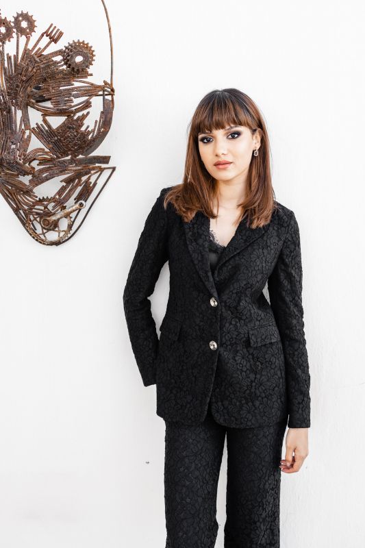 Veste Hillary noire pour une élégance moderne - Collection Back in Style ANAE MOROCCO