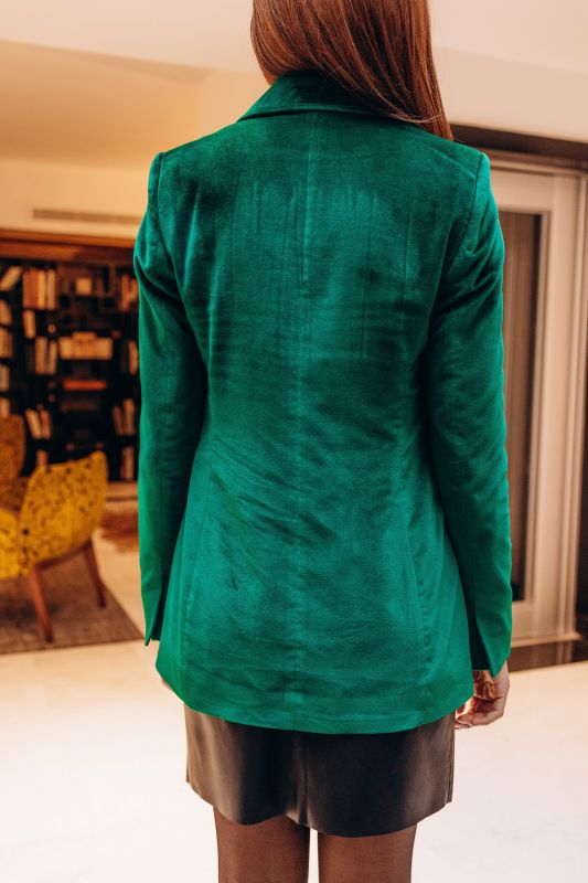 Zoom sur la Veste Emerald vert - Élégance contemporaine Back in Style ANAE MOROCCO