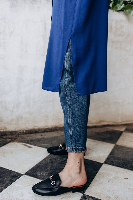ANAE présente la Tunique Louiza : la pièce maîtresse bleue idéale pour un Ramadan stylé et décontracté.