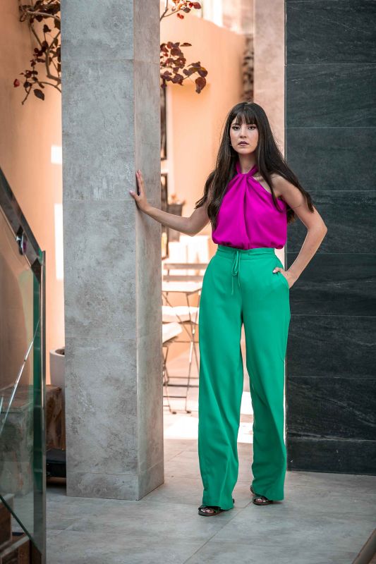 Un pantalon vert pour femmes, une note de fraîcheur et de style.