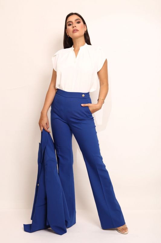 Blouse Dariel blanche, devant, éclat d'élégance - Collection actuelle.