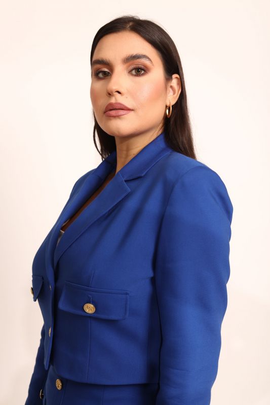 Côté de la Veste Carter en bleu, soulignant la coupe et le confort - Natural 23.