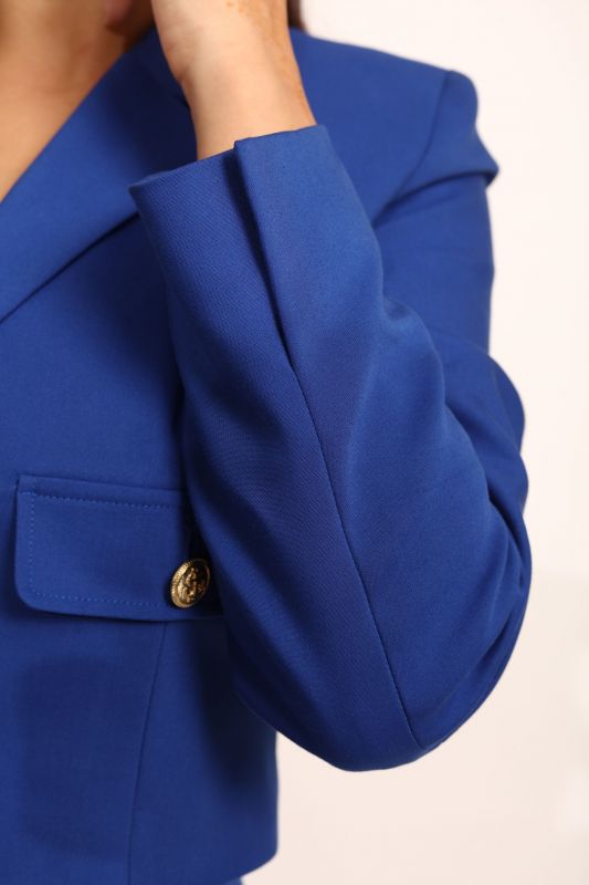Zoom sur les détails et le tissu de la Veste Carter bleue - Collection Natural 23.