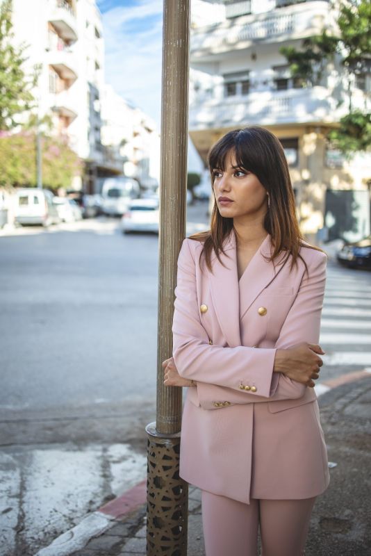 VESTE CLINTON pour femme de la collection Checks en rose, double boutonnage pour une élégance audacieuse.