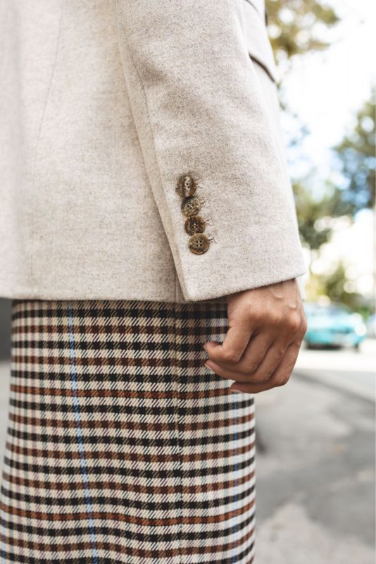 Manteau court LILLE en beige, collection checks d'Anae Morocco, style chic.