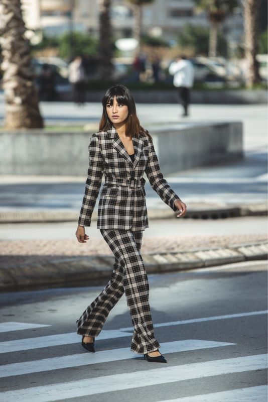 PANTALON RALPH pour femme, motif à carreaux de la Checks Collection, élégance classique pour un style raffiné.