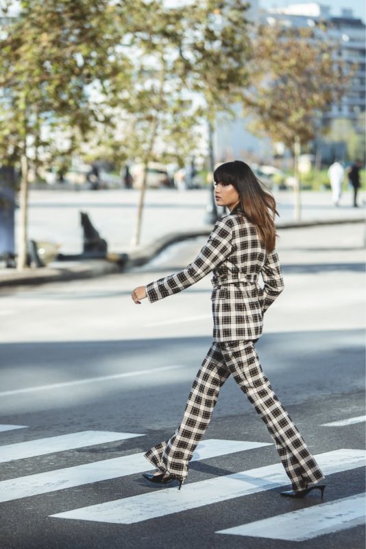 Pantalon à carreaux RALPH de la Checks Collection, parfait pour une tenue élégante et sophistiquée.