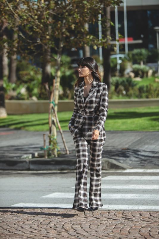 VESTE RALPH à carreaux, de la Checks Collection, une pièce classique pour une garde-robe moderne.