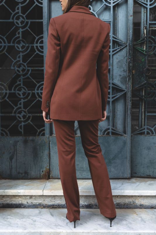 Vue arrière du pantalon Harold, mettant en valeur la qualité du tissu et la coupe ajustée, collection Checks.