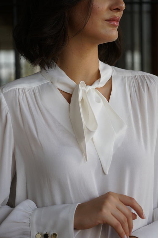 Blouse Barbara Bui Taille 40 - Col Cravate Vert, En Soie, Occasion Très Bon État